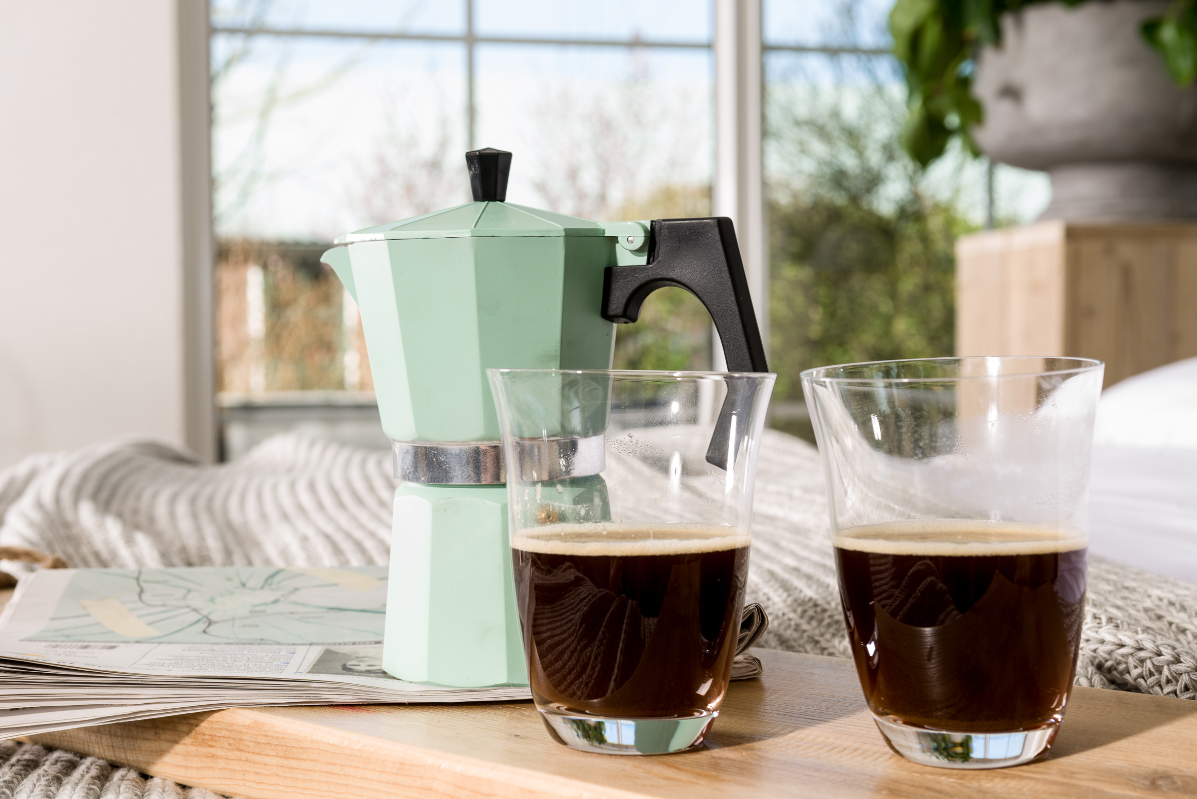 Moederdag cadeau ontbijt op bed en een knuffel Livengo